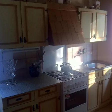 بيت خشبي Bea Hive